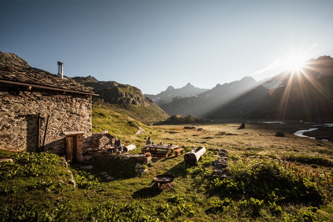 A French outpost nestled in a green mountain valley